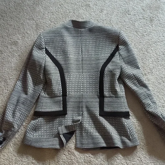 Ladies Jacket - Picture 4 of 4